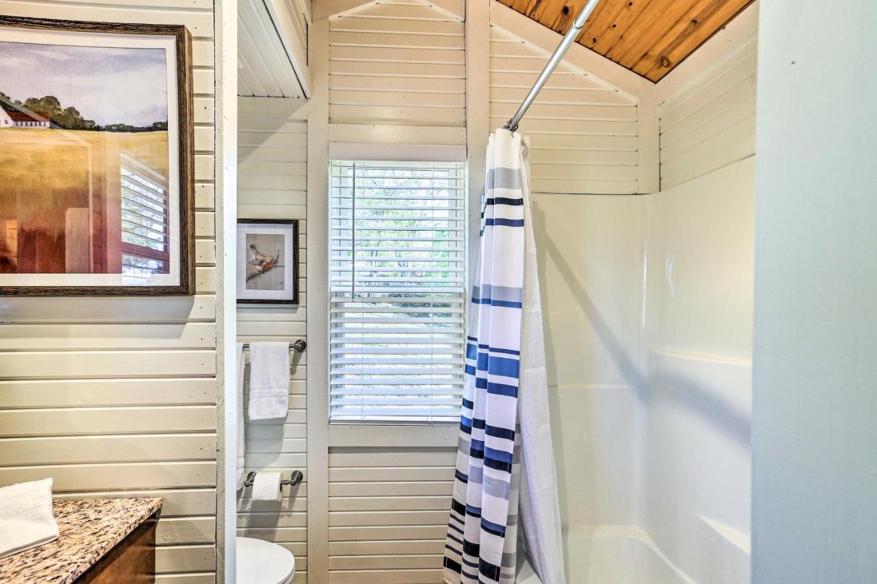 Sunny Hill Cottage Dry Ridge Escape With Deck! 外观 照片